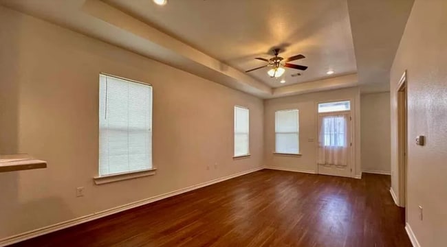 Photo - 120 Smelker Ave