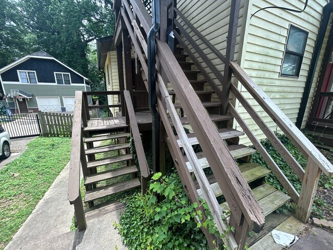 Photo - Room in Apartment on Heathcliff St