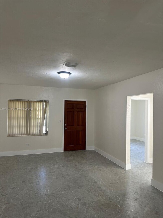 Photo - 672 NW 51st St