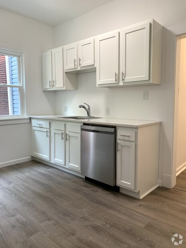 Building Photo - 411 Sample St Unit 1 Rental