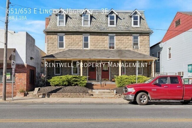 651/653 E Lincoln Highway-3E