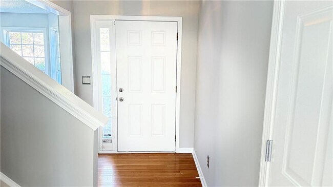 Photo - 273 Bainbridge Cir