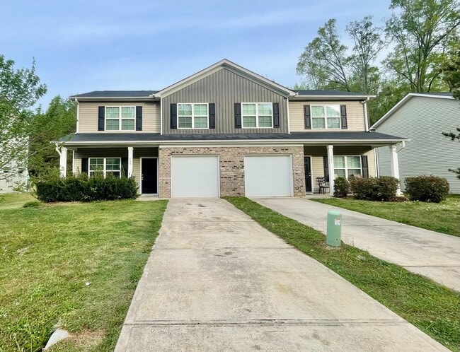 Building Photo - Luxurious 2 story 3 bedroom 2.5 bath townhomes. Located in Salisbury.