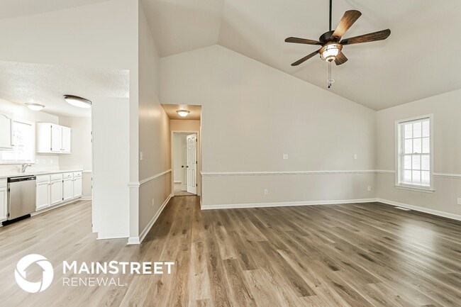 Photo - 12 Collin Ln