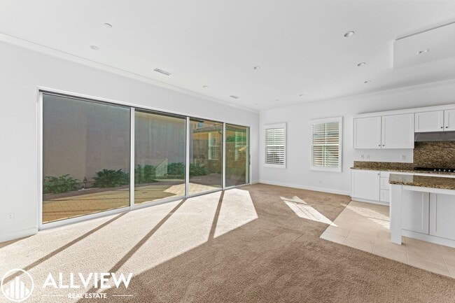 Building Photo - Gorgeous 3 bedroom 2.5 bath home in the newly constructed association of Eastwood Village!
