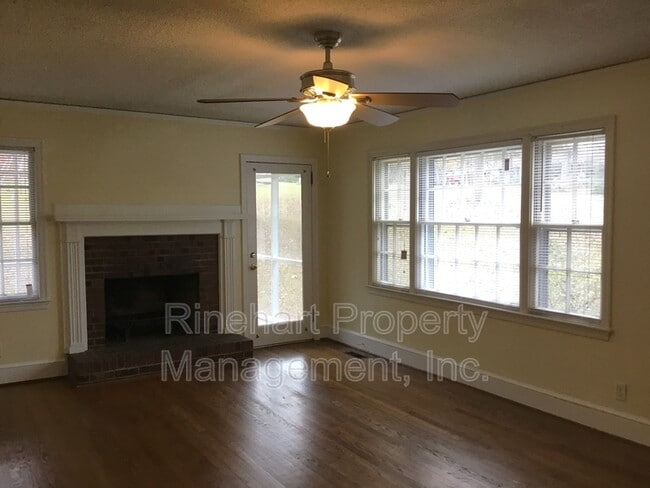 Photo - 3016 Hilton Rd