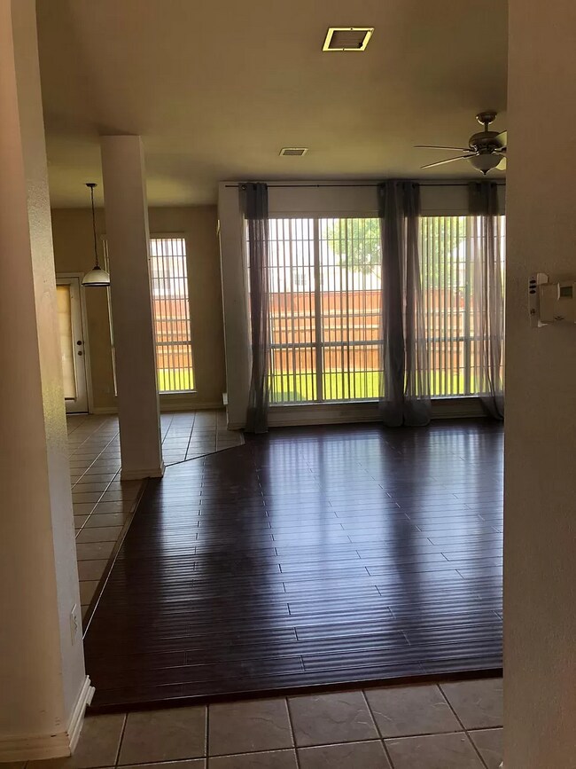 Photo - 2609 Breanna Way