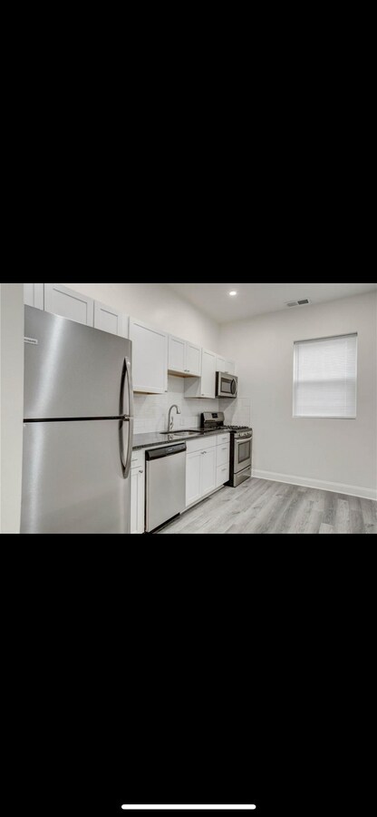 Photo - 403 E Morris St