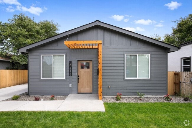 Building Photo - $2,500 - 3 Bed / 2 Bath Brand New Construc... Rental