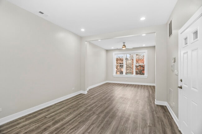 Photo - 2355 N Milwaukee Ave Unit 2