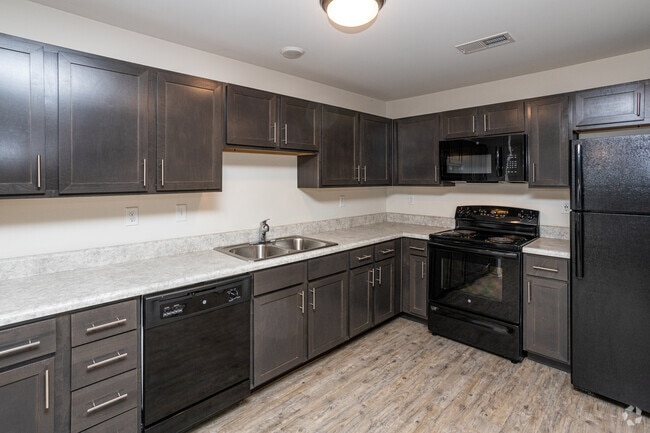 2BR, 1BA - 971 SF - Kitchen