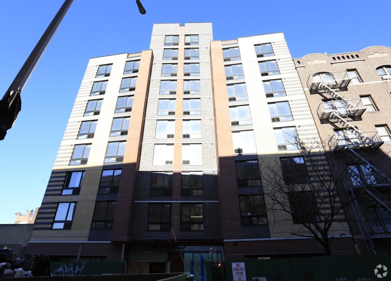 Photo - 2065 Walton Ave