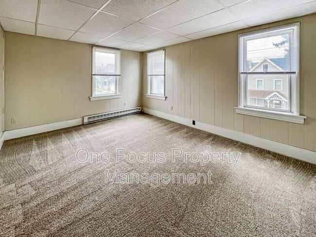 Photo - 737 Tucker St