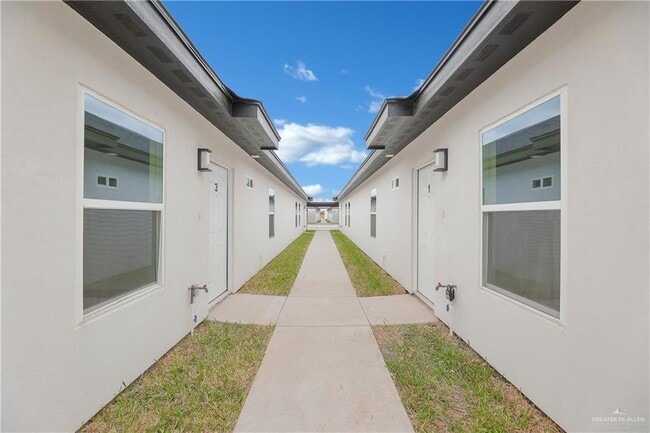 Photo - 15 E 24th St Unit 3