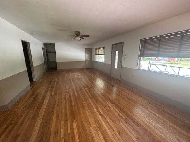 Photo - 6/3 within Walking Distance to Campus!!