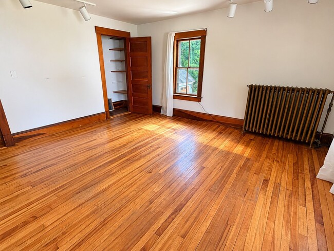58 Oak St Unit 2