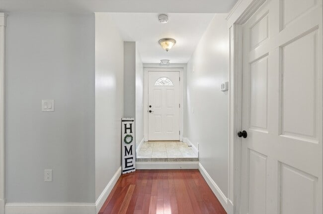 Photo - 15 Millmont St Unit B