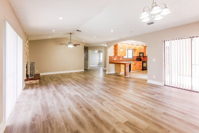 Photo - 640 SW 95 Terrace