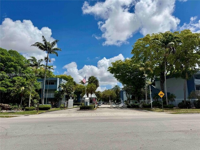 Photo - 9375 Fontainebleau Blvd Unidad L317