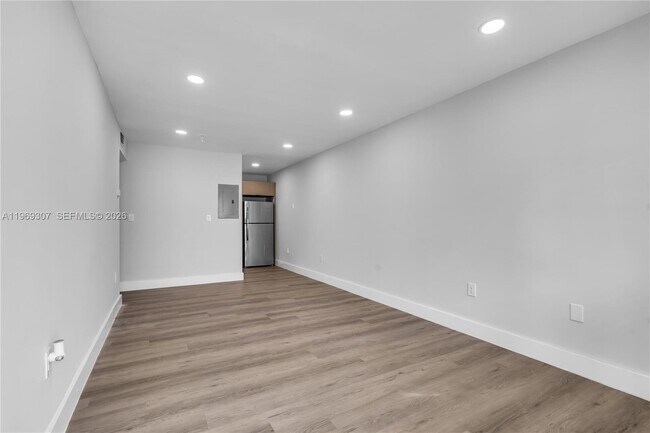 Photo - 560 NE 63rd St Unit 3