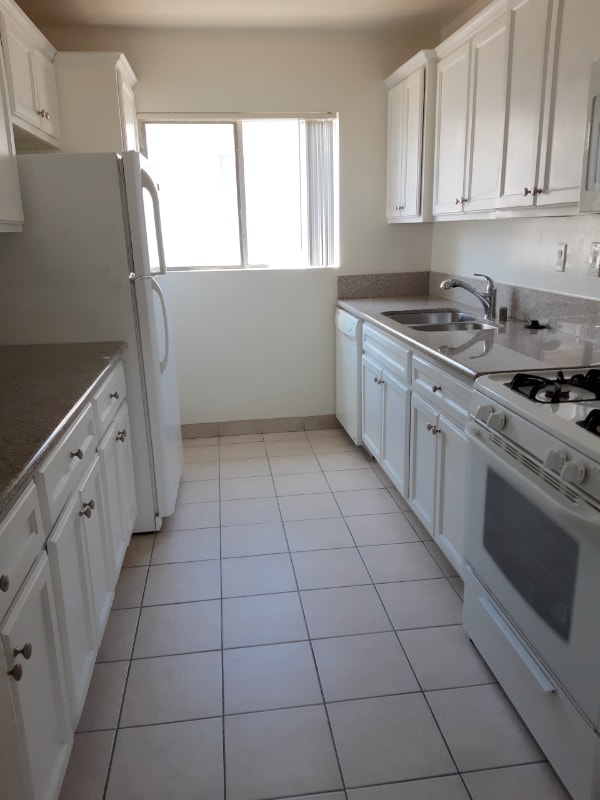 Photo - 4450 Murietta Ave Unidad 18