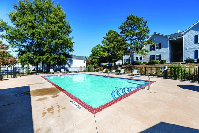 Lee's Crossing Apartment Homes