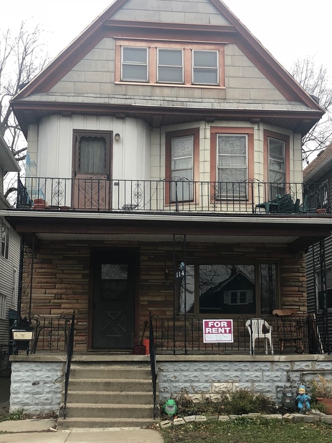 Lower -- 3 bedroom 1 bath Central/air air - 114 Woodside Ave Unit UPPER APARTMENT