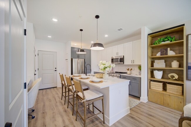 Photo - Vintage Lake Powell Apartments