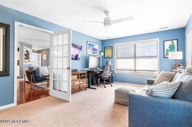 Photo - 334 Mayfair Pl