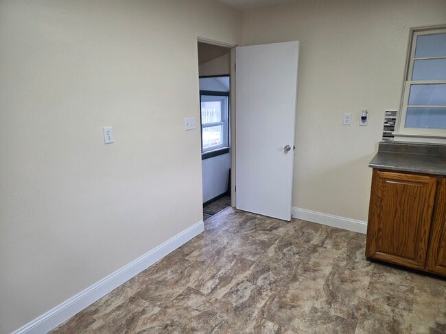 Photo - 2108 Tackle St