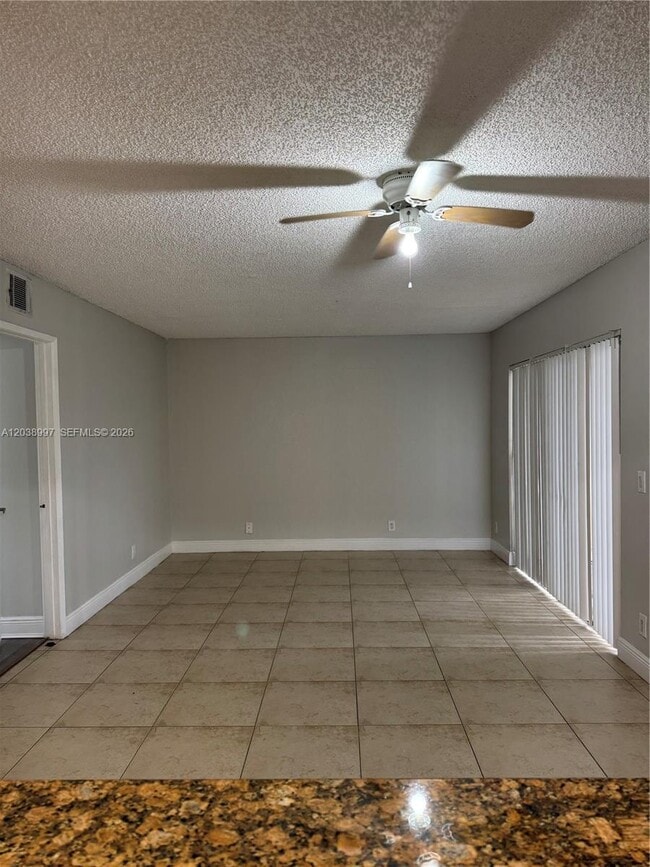 Photo - 1465 Lake Crystal Dr Unit A