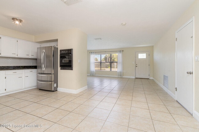 Photo - 408 Cassia Blvd