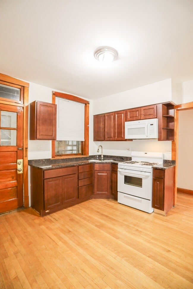 Photo - 2736 N Leclaire Ave Unit 1