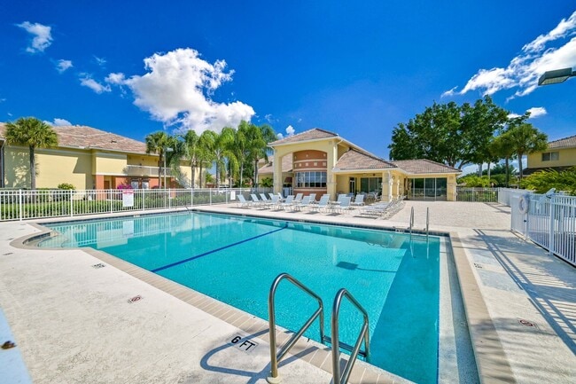 Photo - ** Tuscany Gardens ~ Fully Furnished 2 BED Condo in Fort Myers ** Unit 205