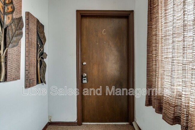 Photo - 6060 NW Expressway Unit C