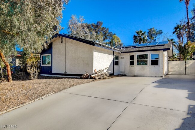 Building Photo - 6223 W Foothill Blvd Rental