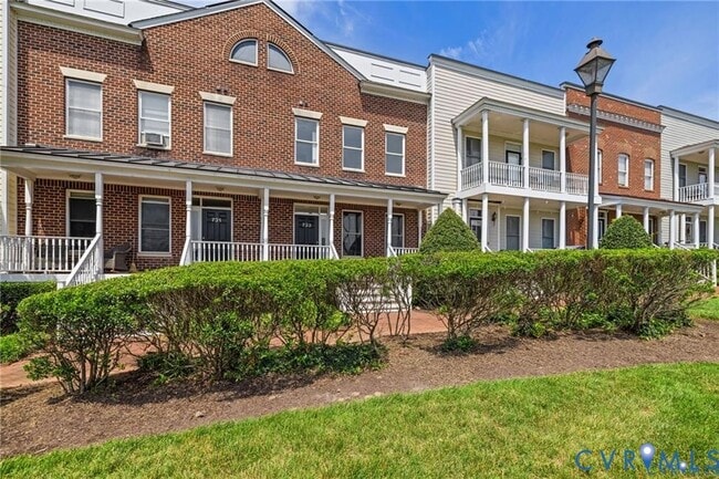 Photo - 733 S Pine St