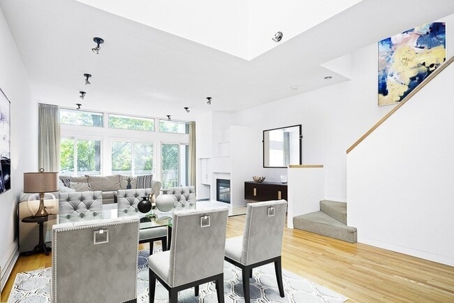 Building Photo - 14 Chauncy St Unit 7
