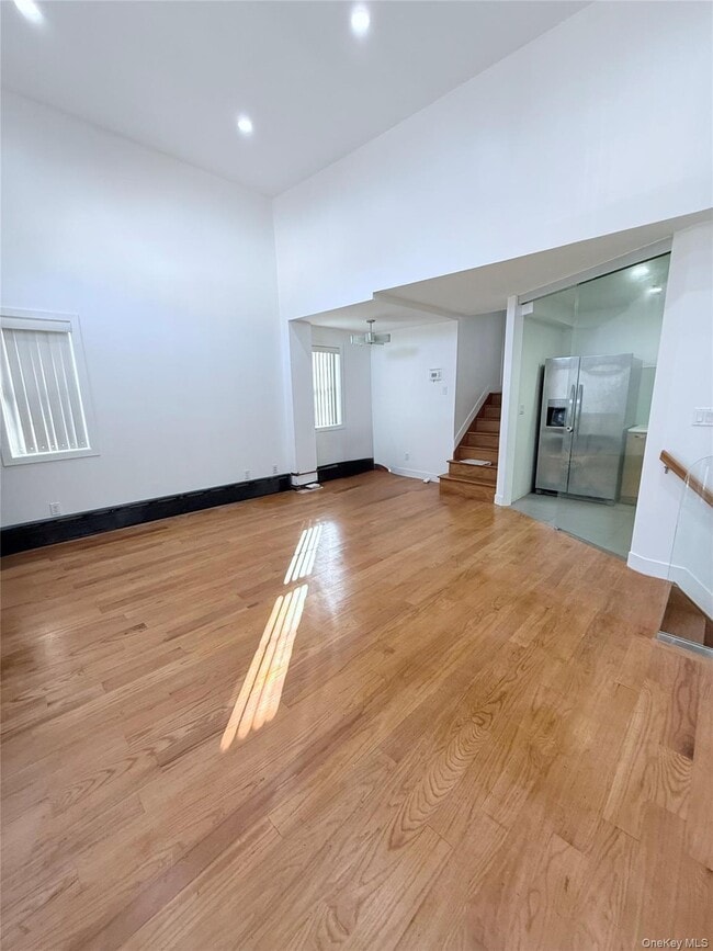 Photo - 95-10 95th Ave