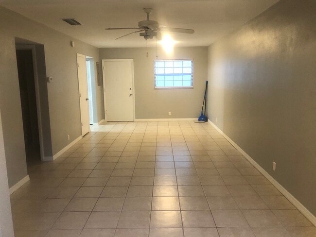 Photo - 1433 S Belcher Rd Unidad C-11