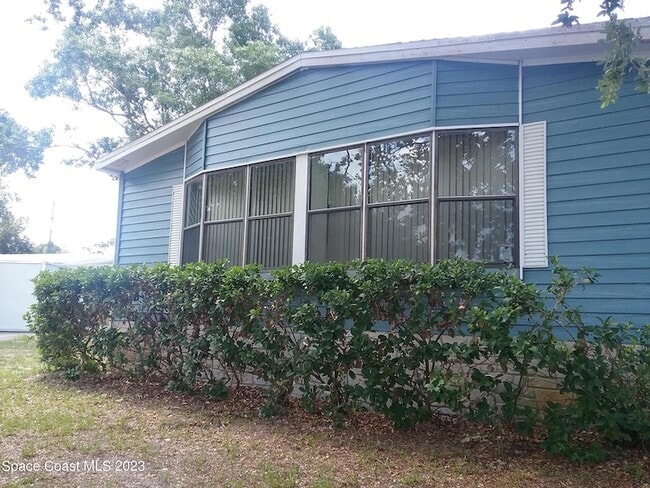 Photo - 1609 Ridge Dr
