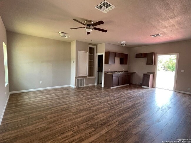 Photo - ALL BILLS PAID!!! NICE 2 BEDROOM 1 BATH / CIBOLO, TEXAS
