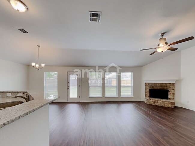 Photo - 120 Jennings Dr