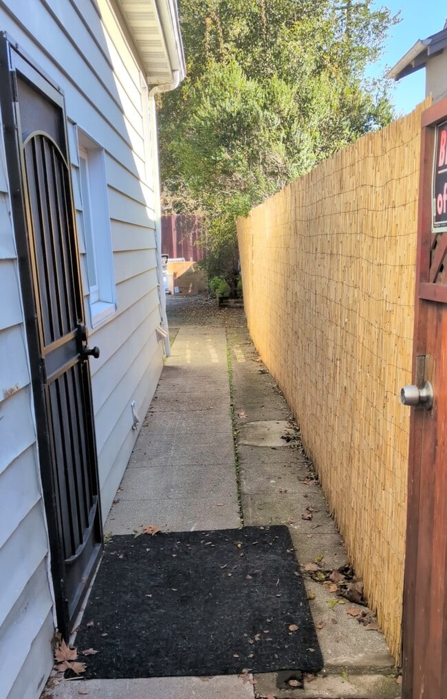 Photo - 628 Pierce St