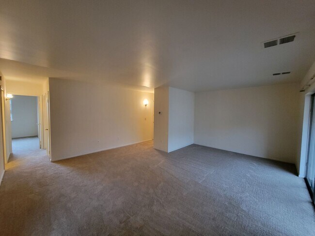 Photo - Charming 2 BR/1 BA Condo in Silver Spring!