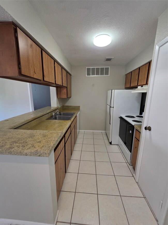 Photo - 15534 Zabolio Dr Unidad 242