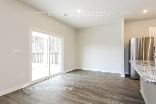 Photo - 3968 Zepelin Wy