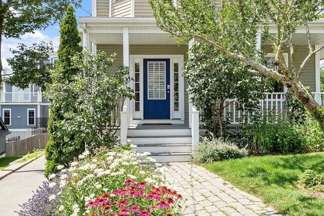 Photo - 114 Forest St