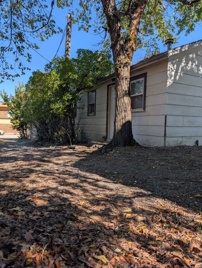 Photo - 921 5th St Unit 921 1/2 5th St