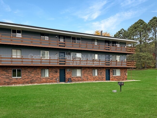 Building Photo - 1605 Bacon Ave Unit 8